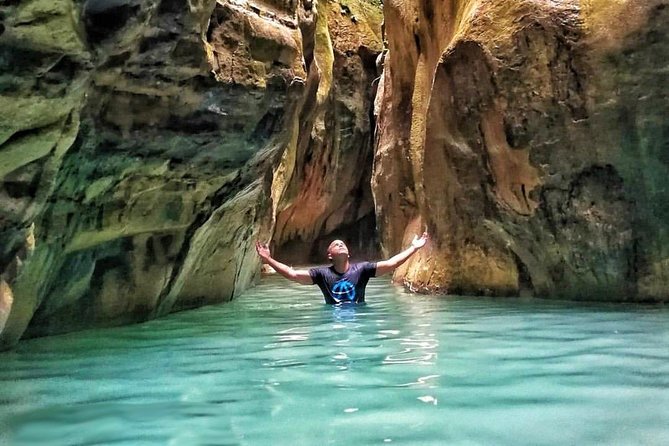 27 Waterfalls With Locals Expert Guides from Damajagua Entrance - The Base Camp Reset: Dry Clothes, Then Dominican Buffet Lunch