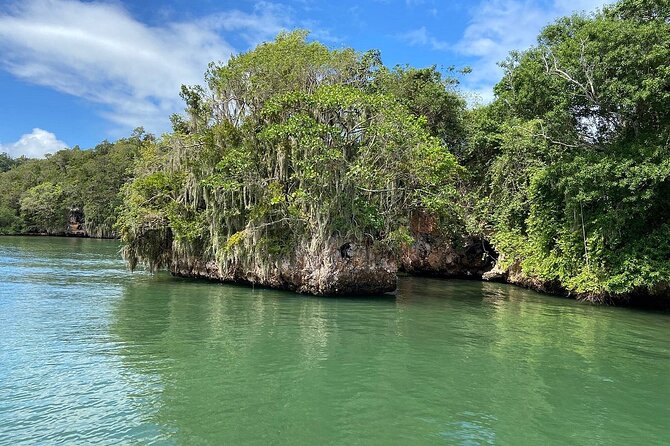 2in1: Los Haitises National Park + Yanigua Waterfall-SPA - What to pack for a 10 to 11 hour water-and-waterfall day