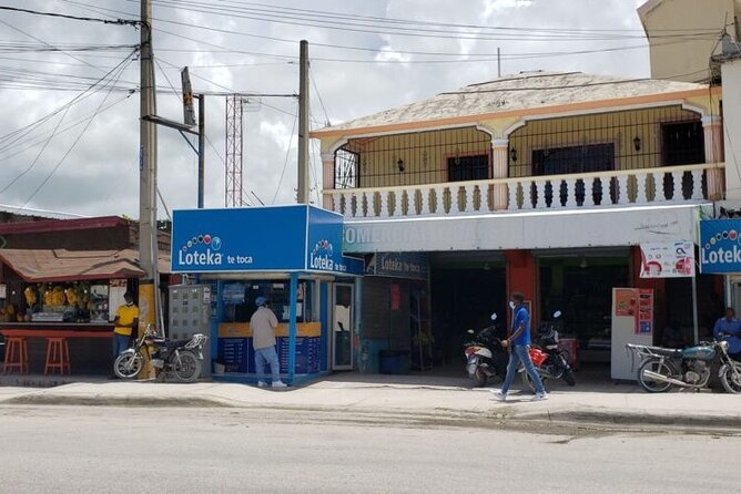 3 Hours Panoramic Tour in Punta Cana with Artisan Market - Coconut Water and Fresh Empanada-Style Snacks in Bávaro