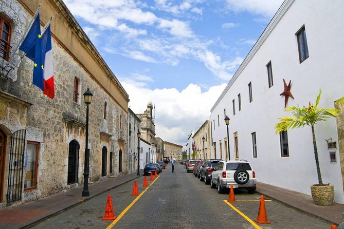 All-Inclusive Santo Domingo Day Trip from Punta Cana - Basilica Cathedral of Santa Maria la Menor: faith and architecture in 20 minutes