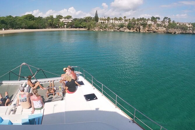 Amber Cove & Taino Bay Shore Excursion, Private Charter on Blue Sky Catamaran - Price and value for a private group up to 10