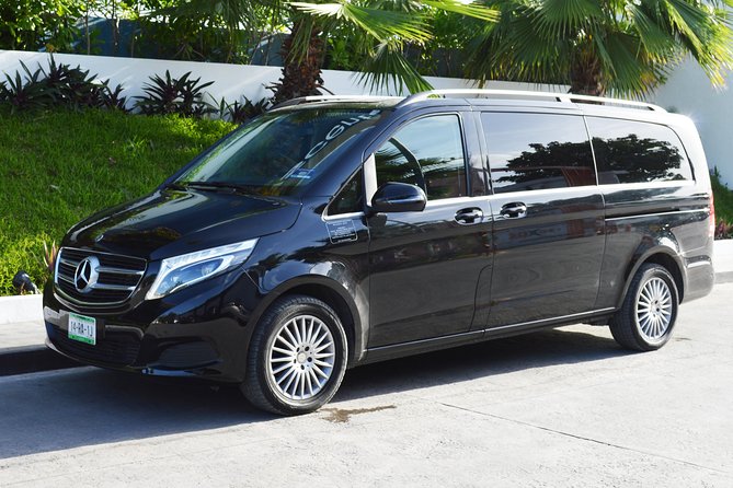 Arrival Luxury Transportation: Punta Cana International Airport to Hotels (1-5) - Which Hotels Get Served: Punta Cana, Uvero Alto, Bayahibe, La Romana, Boca Chica, Juan Dolio, Santo Domingo