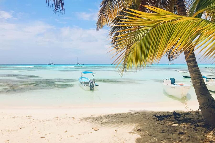 Bayahibe: Saona Island Sailing in catamaran with open bar - Price and Value at $80 for a 10-Hour Day