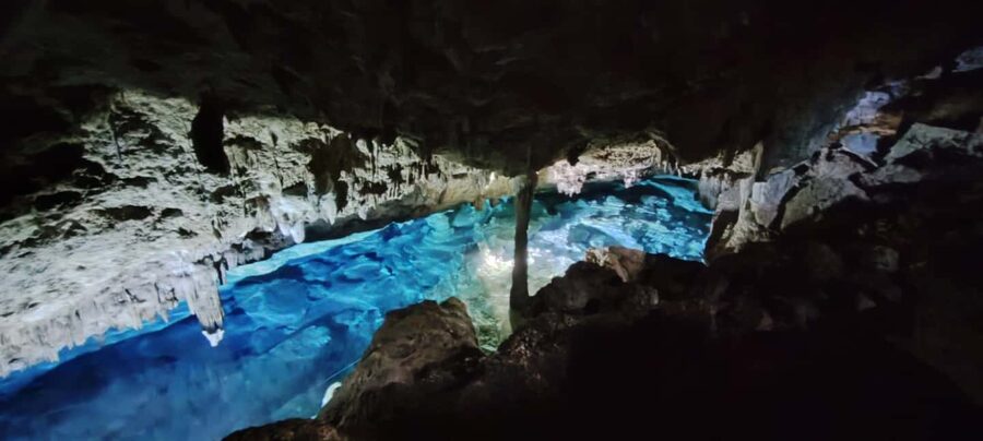 Bayahibe: Snorkeling Tour - Sea, Cotubanama park & Cenotes - Cenote Chicho: flashlight swimming, 25°C freshwater, and rock formations