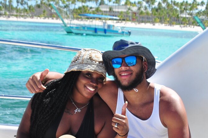 Best Party Boat Adults Only with Open Bar - Group Size, Crowding, and Safety: What to Consider