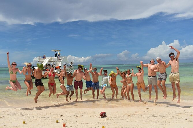 Boots and Booze in Punta Cana, A COUNTRY Party Boat Cruise - Snorkeling at the Dominican stop: coral and fish in 30 minutes