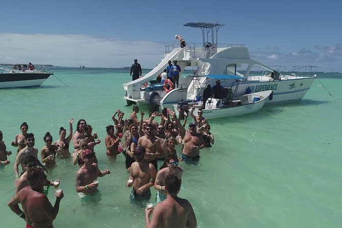 Caribbean Party Boat - The Natural Pool Stop and Floating Bar Moment