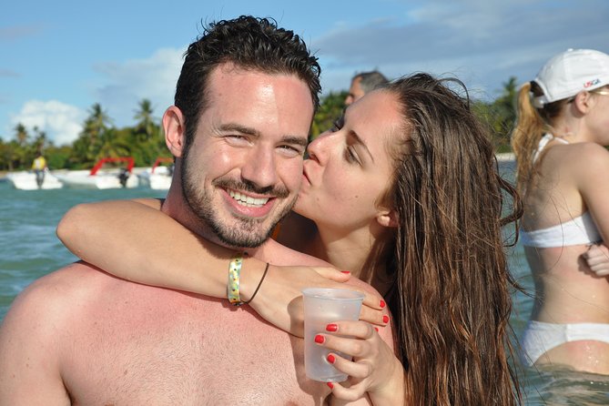 Catamaran Booze Cruise, Snorkeling & Punta Cana Coast View - The open bar shift: how it works and how to pace it