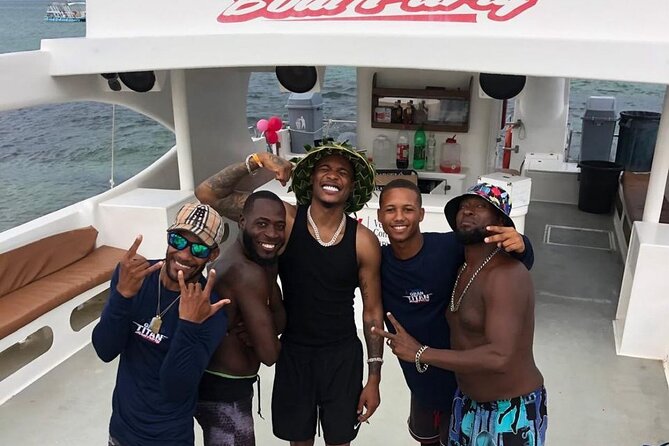 Catamaran party in Punta Cana with open bar, music and more - What the Best Reviews Tell You to Expect