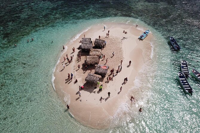 Cayo Arena, Paradise Island Tour - Local market stop on the way back