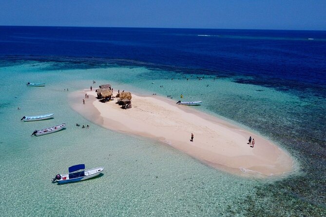 Cayo Arena, Paradise Island Tour - Playa Ensenada: the jump-off point to Paradise Island