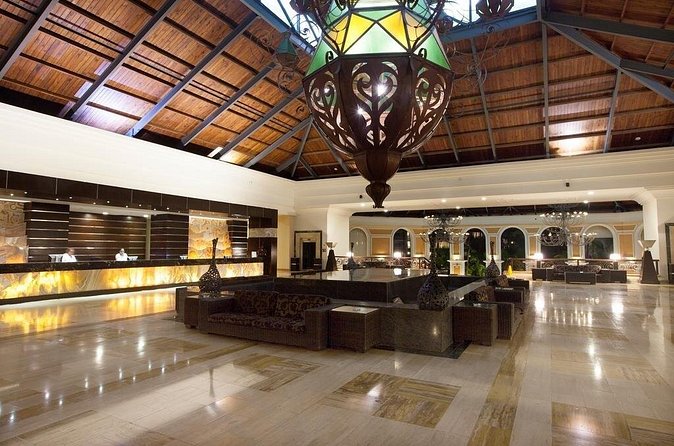 CHIC by Royalton All Exclusive Resort - Round Trip Shuttle - Punta Cana Airport - What Happens After You Arrive: Meeting Points and Pickup Flow
