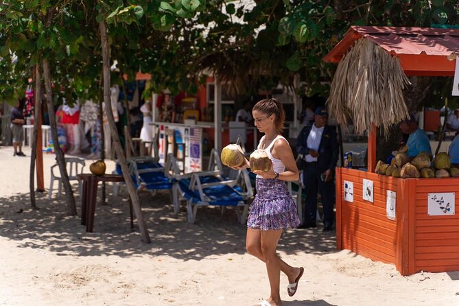 City Tour with Beach and Lunch Included - Where you meet, and why getting there matters