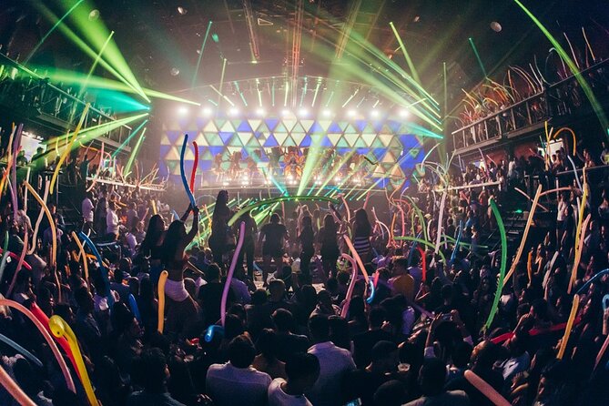 Coco Bongo Night Club Party in Punta Cana - Round Transfer & Entrance Tickets - Getting to Coco Bongo: the 7:00 pm start and meeting point