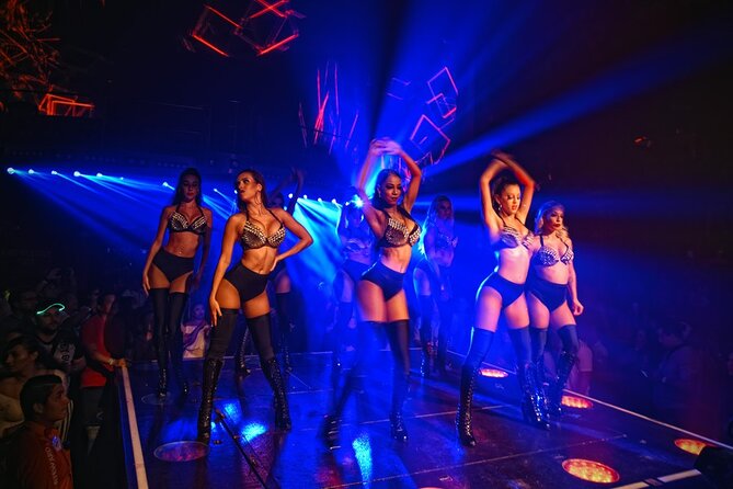 Coco Bongo Night Club Party in Punta Cana - Round Transfer & Entrance Tickets - Inside the show: the 3 to 4 hours that set the tone
