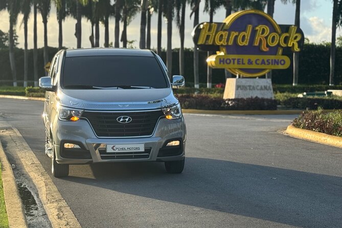 Confortable and privaste transportación from puj Airpot - Drop-off done right: getting you to your hotel or villa