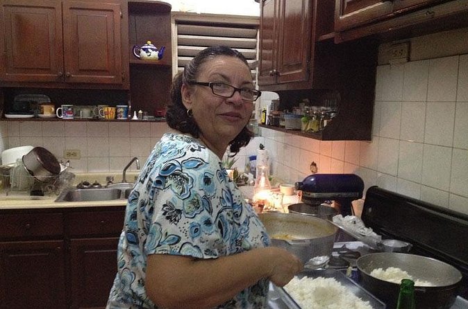 Cook Traditional Dominican Cuisine with a Charming Grandmother in Santo Domingo - The Class Flow: 1.5 Hours of Cooking, Then a Real Meal at the Table
