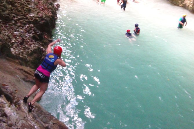 Damajagua Waterfalls for Cruise Ship Passengers - From Amber Cove to the Falls: Pickup and First Impressions