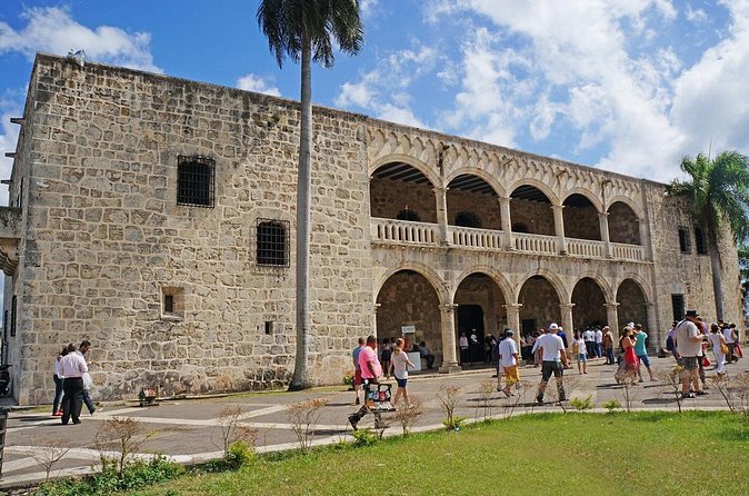 Day Trip to Santo Domingo from Punta Cana - Zona Colonial in motion: Mugado lunch, then streets and landmark stops