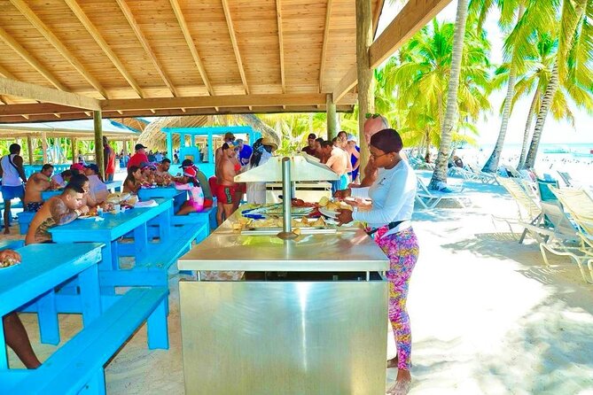 Day Trip to Saona Island with Lunch and Open Bar - Beach Lunch in Dominican Style: What You’ll Eat and What’s Included to Drink