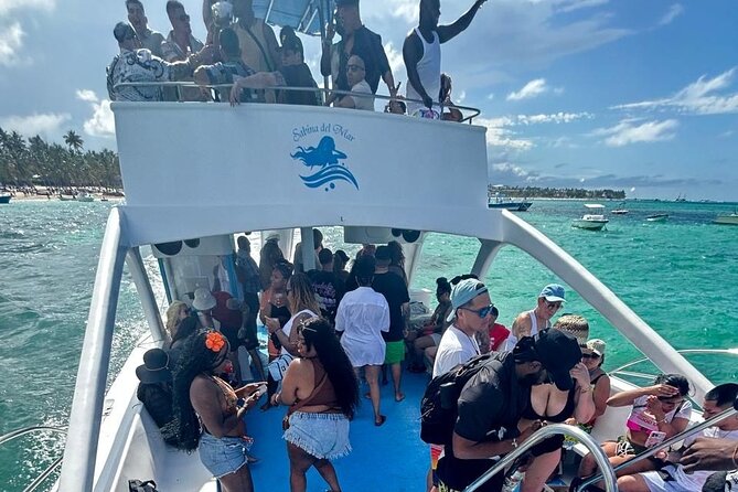 DE Hip Hop Boat Party for Adults and Free Drinks Only - Hip hop and snorkeling, the 3:00 pm fix in Punta Cana