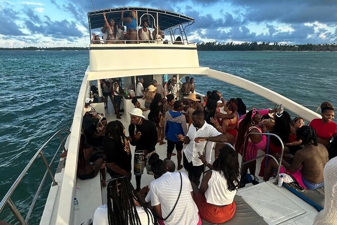 DE Hip Hop Boat Party for Adults and Free Drinks Only - Slides, safety, and what to pack so you enjoy it