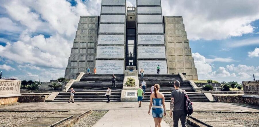 Discover Santo Domingo: A Day Trip from Punta Cana - Key things that make this trip work