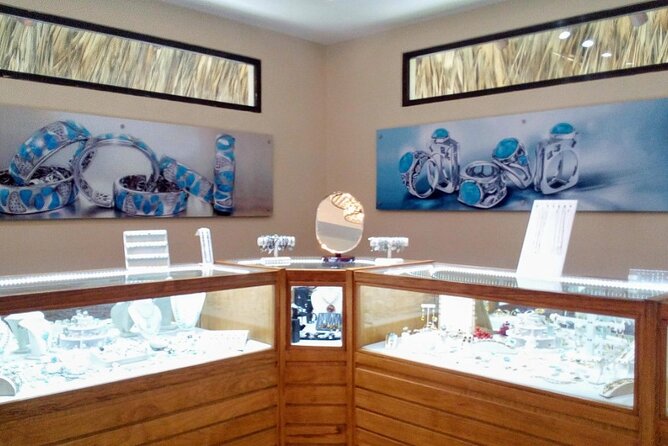 Don Lucas Cigar Factory & Store + Premium Rum Tasting (3 hours) - Should you book Don Lucas Cigar Factory and Premium Rum Tasting?