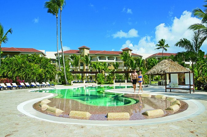 Dreams Royal Beach - Round Trip Shuttle - Punta Cana Airport - On the Road to Dreams Royal Beach: Comfort, Timing, and Onboard Drinks