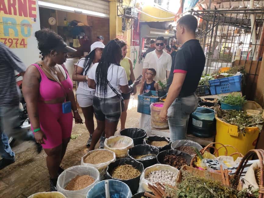 Explore Higüey:Basilica,Market,Museum Cave,River Ride,lunch - Higüey market stops: food, crafts, and practical souvenir hunting