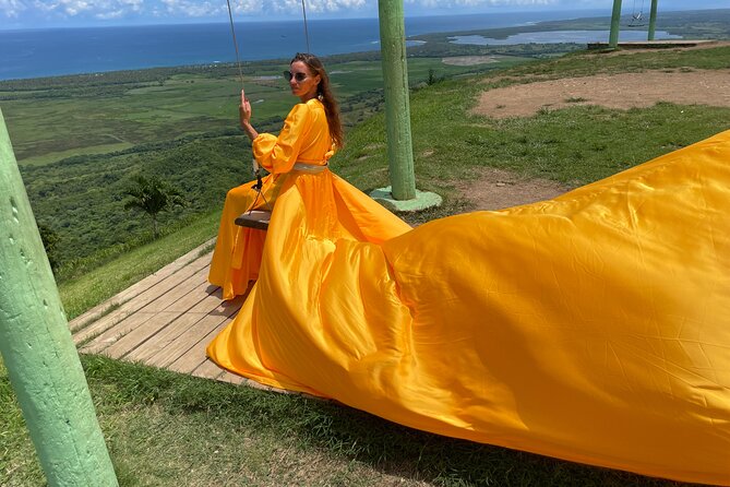 Flying Dresses Private Video in Dominican Republic - Choosing dress colors and timing for photos that actually look good