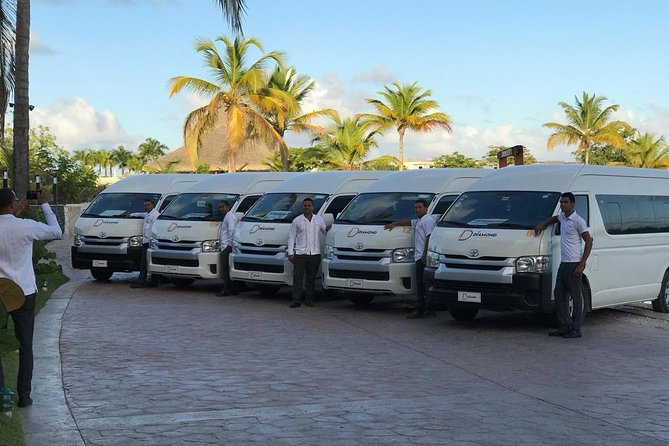From and to Punta Cana airport(PUJ)<=>All places and hotels in Bávaro Punta Cana - Your ride details: private comfort for small groups