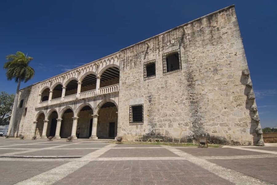 From Punta Cana: Full-Day Santo Domingo City Tour - Pantheon and Casas Reales Museum Time (Plus the Conde Shopping Street)