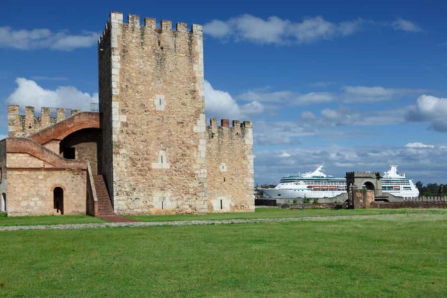 From Punta Cana: Full-Day Santo Domingo City Tour - Comfort, Shoes, Sunscreen, and Other Small Stuff That Matters