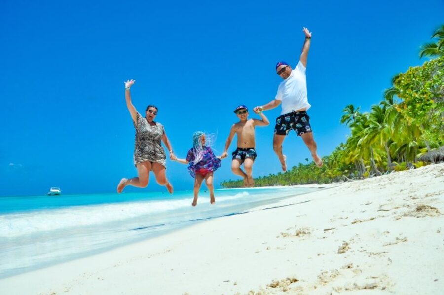 From Punta Cana: Saona and Mano Juan Day Trip by Speed Boat - Mano Juan: the fishermen village stop that slows the day down