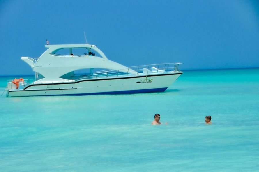 From Punta Cana: Saona and Mano Juan Day Trip by Speed Boat - Cotubanamá National Park natural pool: snorkeling near starfish