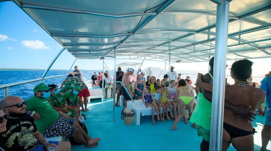 From Punta Cana: Saona Island Day Trip with Buffet Lunch - Getting from Punta Cana to Bayahibe (and why morning timing matters)