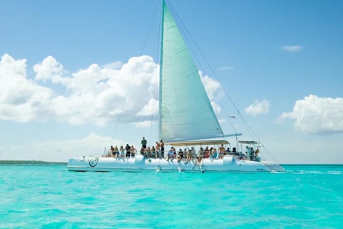 From Santo Domingo: Saona Island For Small Group Catamaran - Palmera Turístico beach lunch at 1:00 pm