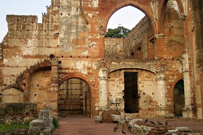 Full-Day Guided Tour in santo Domingo - Finding your guide and settling into the scooter pace
