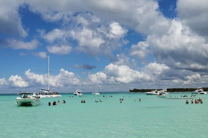 Full-Day Saona Island Escape – Beaches, Adventure, Paradise Vibes - Group size and schedule: 42 people and the reality of a group day