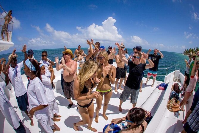 Full Day Snorkeling in Catalina Island with Transportation and Lunch - From La Romana Port to Your Sea Day: Pickup, Timing, and What to Expect