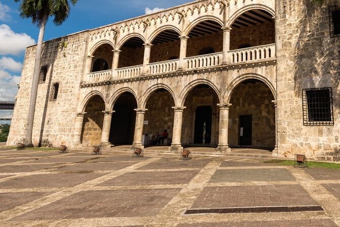 Full day tour to Santo Domingo from Punta Cana - Group size and the reality of a 150-person cap