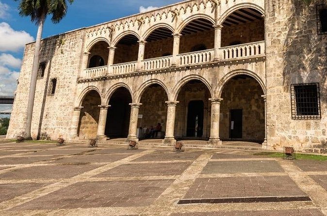 Full day tour to Santo Domingo from Punta Cana - Alcazar de Colón and the viceregal idea of power