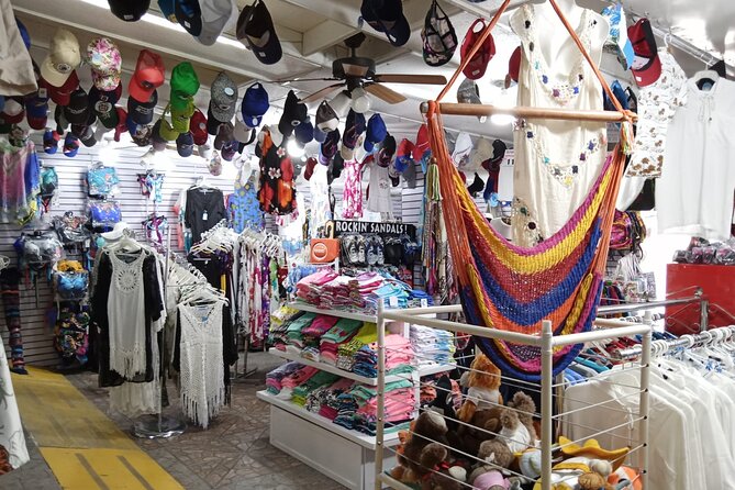 Guided Souvenir Shopping Tour in Punta Cana - What You’ll See and Buy: Souvenir Types That Match This Format
