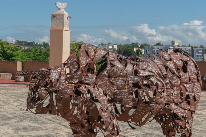 Guided Tour in the Colonial Zone of Santo Domingo - Alcázar de Colón and Museo Casa Duarte: leaders and legitimacy