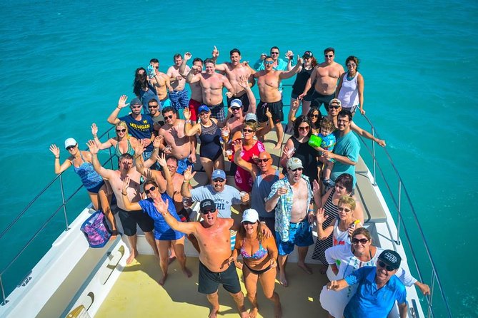Half Day Catamaran & Snorkeling - Snorkeling at the natural pool stop: what to expect in the water