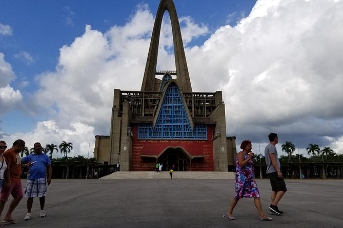 Half-Day Dominican Republic Safari Tour from Punta Cana - Mercado Municipal: where you see local shopping habits up close
