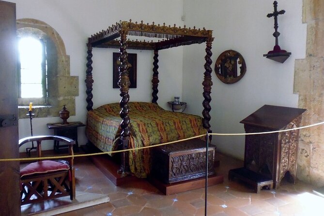 Half Day Excursion Colonial Zone Lighthouse to Colón and Tres Ojos from Santo Domingo - Faro a Colón: a monument you can spot from far away
