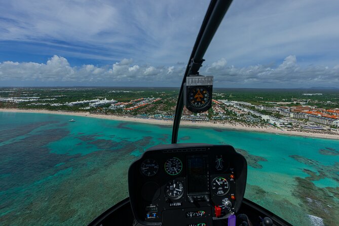 Helicopter tour of Punta Cana - The Cap Cana circuit: Marina views and celebrity-coast angles