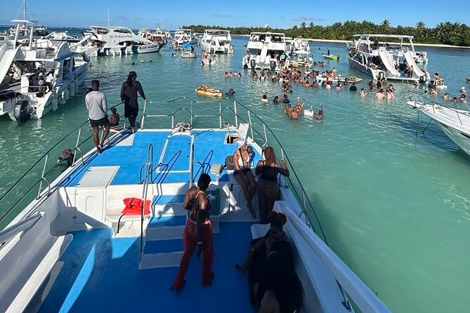 Hip Hop Beat and Live Dj Adults Only Party Boat and Free drinks - Food and drinks reality check: free drinks and snack-level food